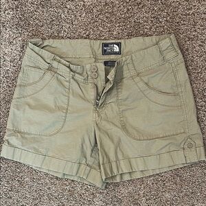 The North Face Green Cargo Shorts Outdoor Essential